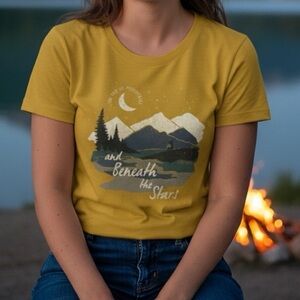 👛 (ANY 2/$20) WIND RIVER OUTFITTERS Round Neck Short Sleeved Tee Gold Tones